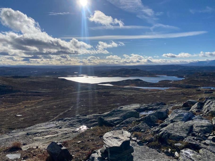 Delikat Hytte Omgitt Av Hallingdals Vakre Fjell Al Exterior photo