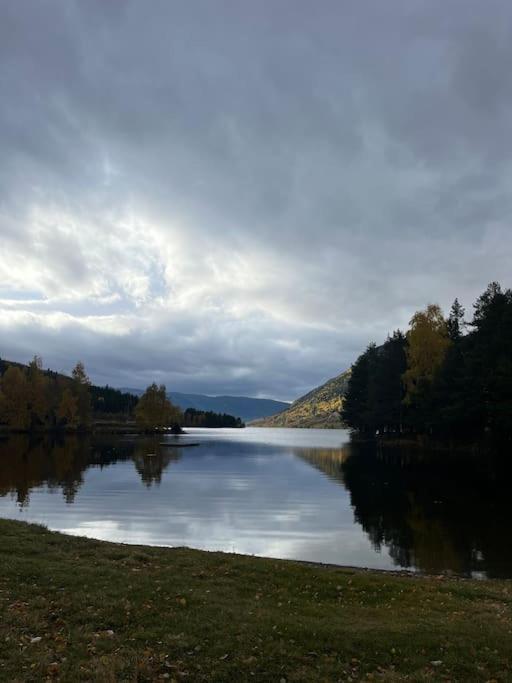 Delikat Hytte Omgitt Av Hallingdals Vakre Fjell Al Exterior photo